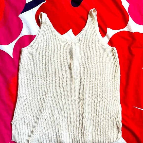 Banana Republic Linen tank top. Like new. Size small. - Picture 1 of 3